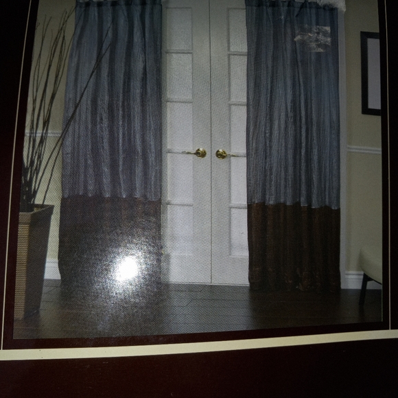 Beautiful Curtains - Picture 3 of 5